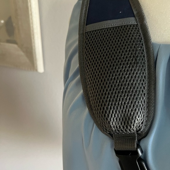 Disney Cruise Line Cast  Away Club NEW Sling Backpack Size Medium. - Picture 13 of 13